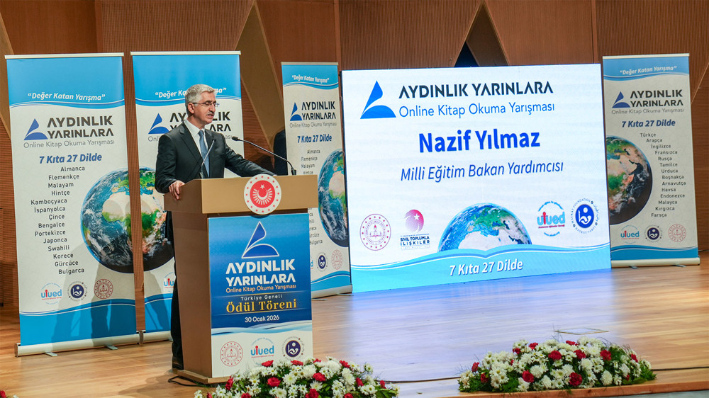 Aydınlık Yarınlara Türkiye Geneli Ödül Töreni İstanbul’da Gerçekleştirildi